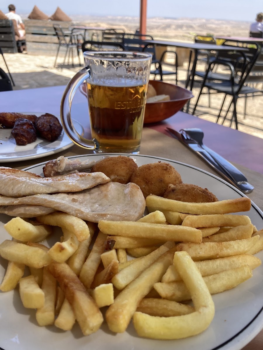 Albergue asador virgen del yugo