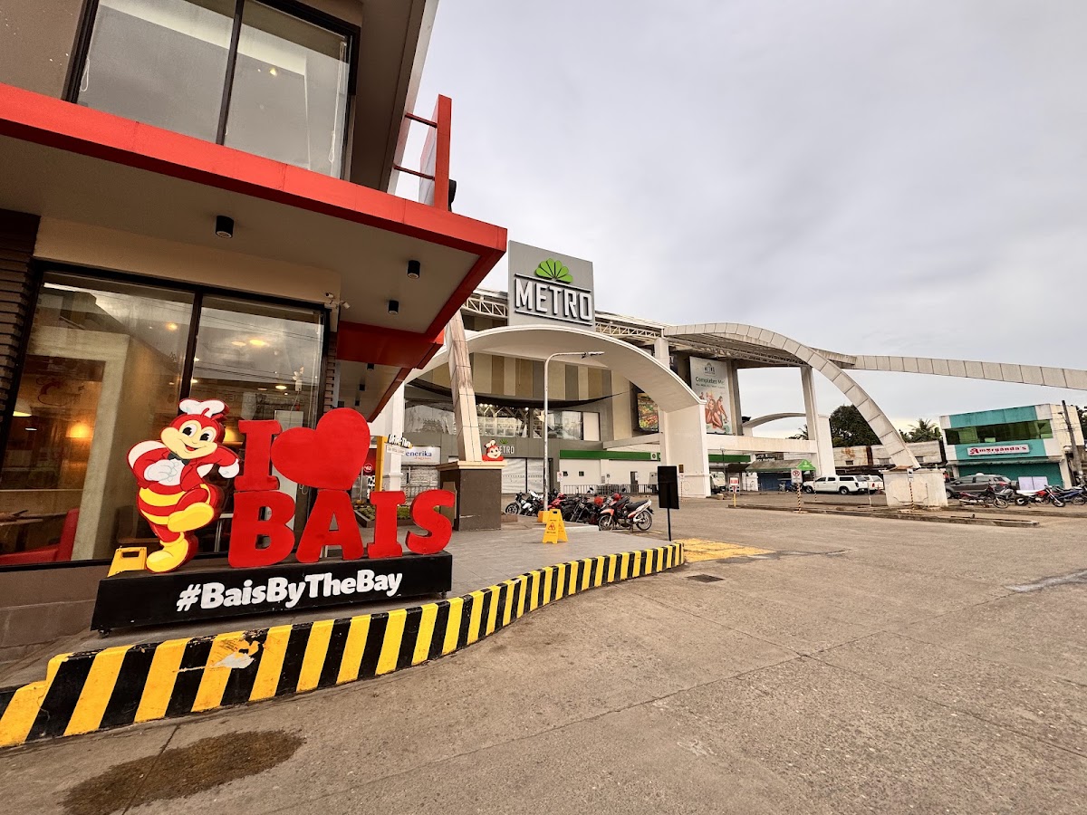 Jollibee Bais - Photo 3