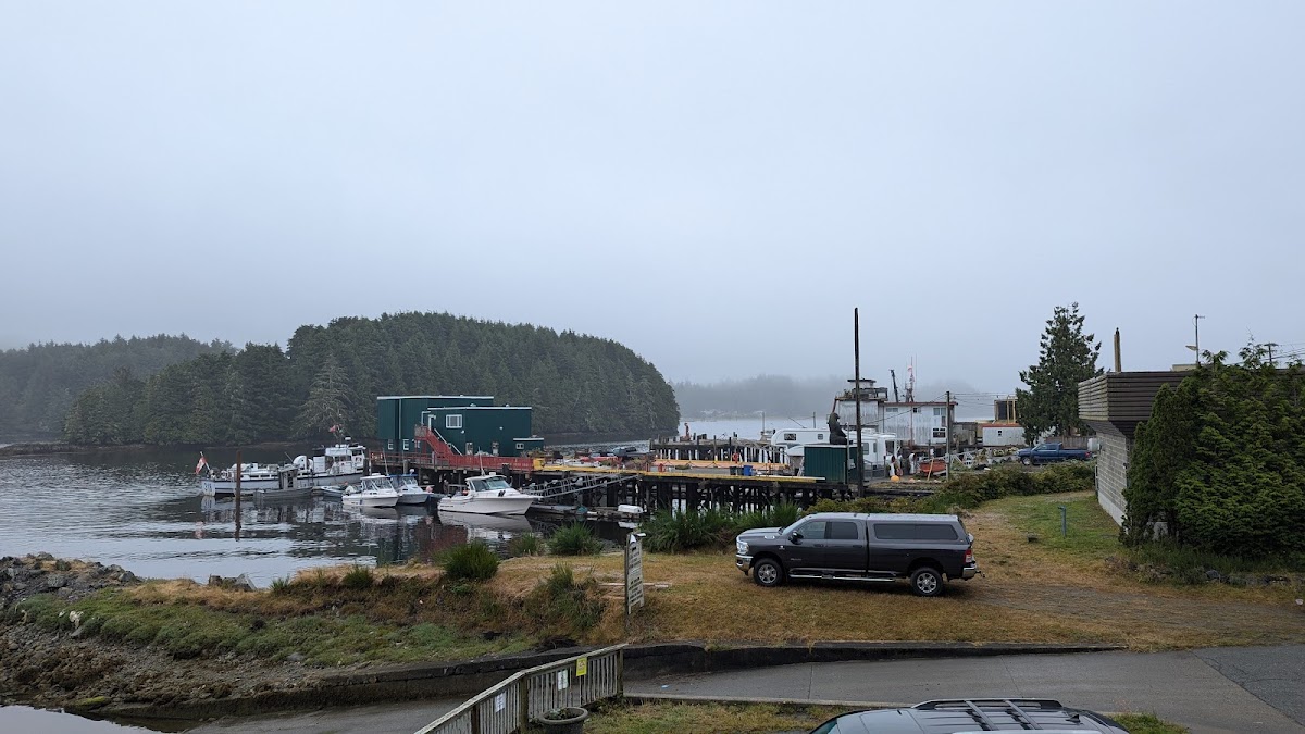 Eagle's Nest Pub - Photo 6