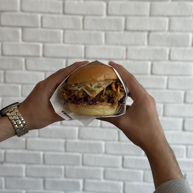 Smokey Q ckn Burger