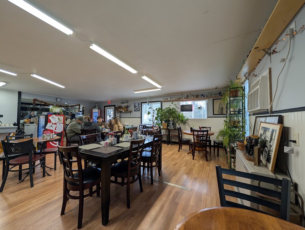 Sue's Cobscook Bay Cafe - Photo 6