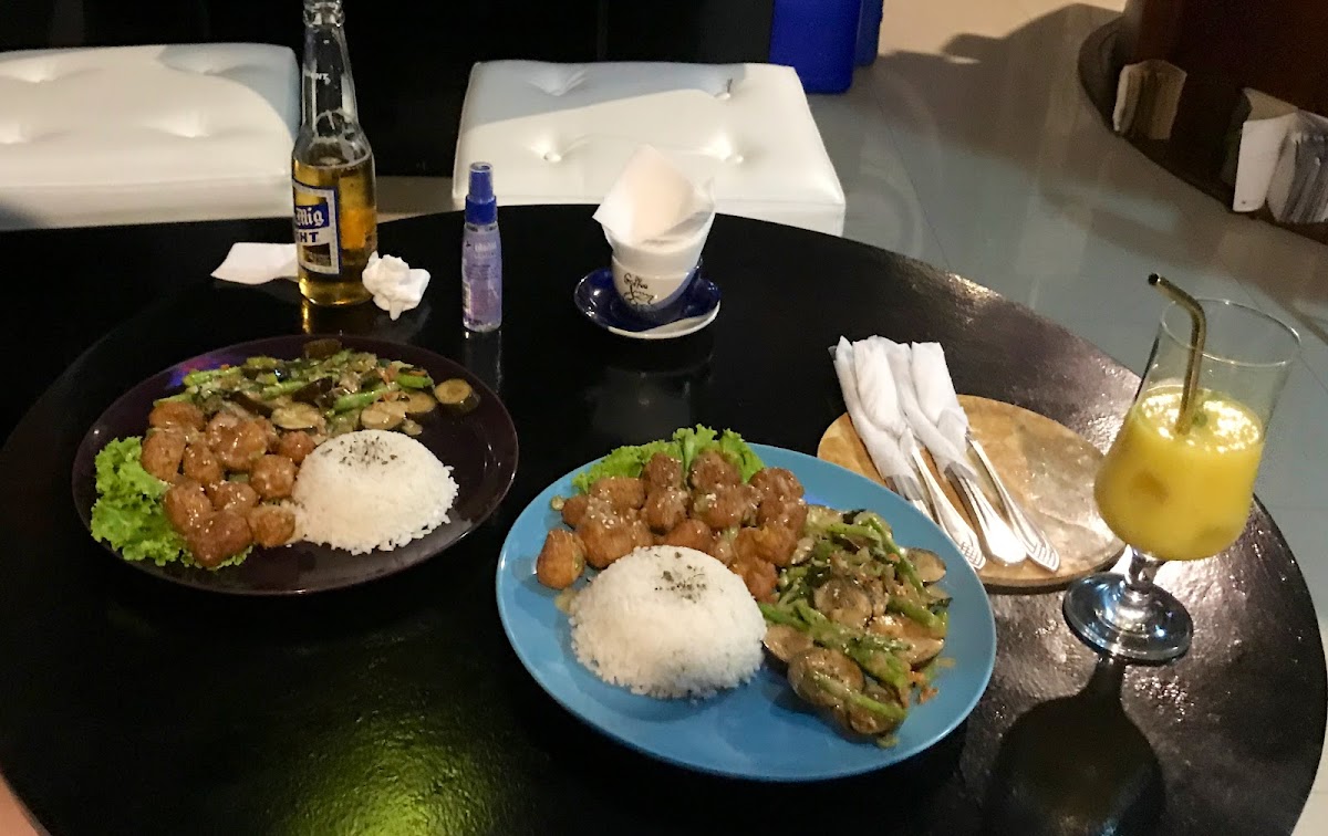NomNom Comfort Food - Photo 2