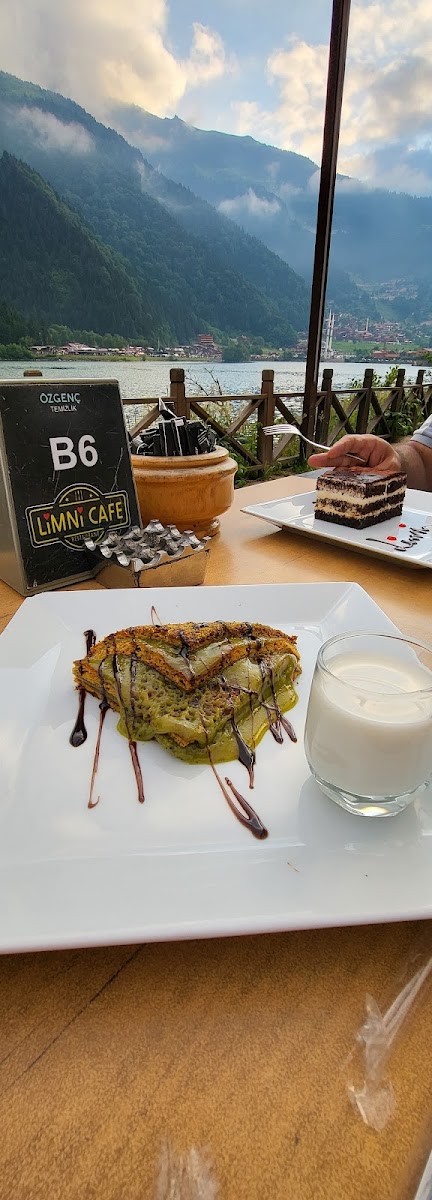 Cafe limni - Photo 9