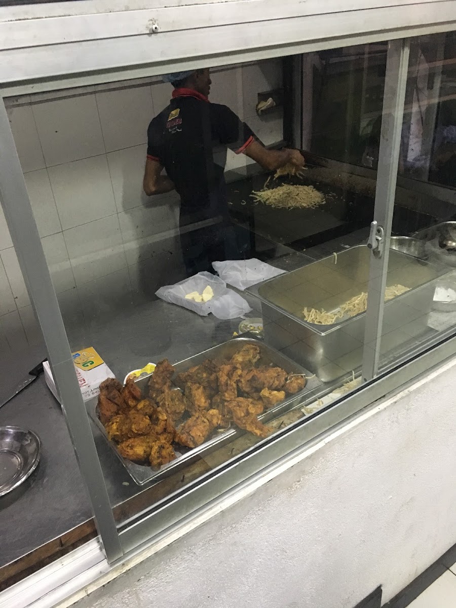 BOC Kitchen Makola - Photo 7