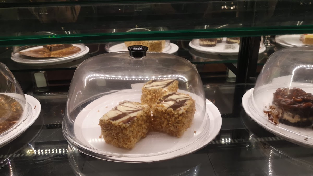 ROZBELLA CAFE RESTAURANT - Photo 9