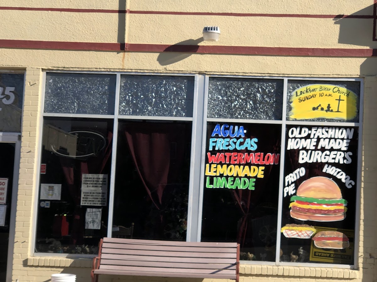 Lilly's Bar & Grill - Photo 5