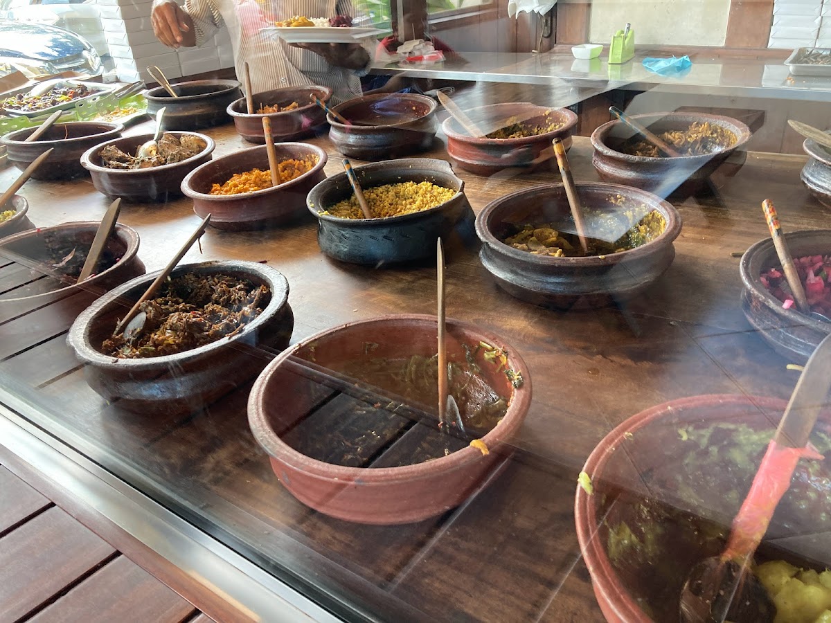 Banana Leaf Family Restaurant - Photo 3