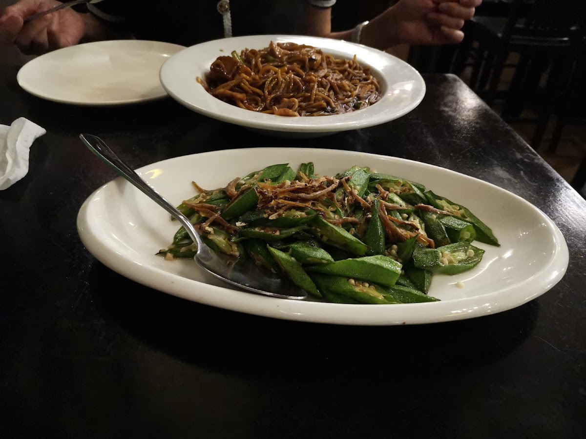 Planet Amore Restaurant NonHalal - Photo 2