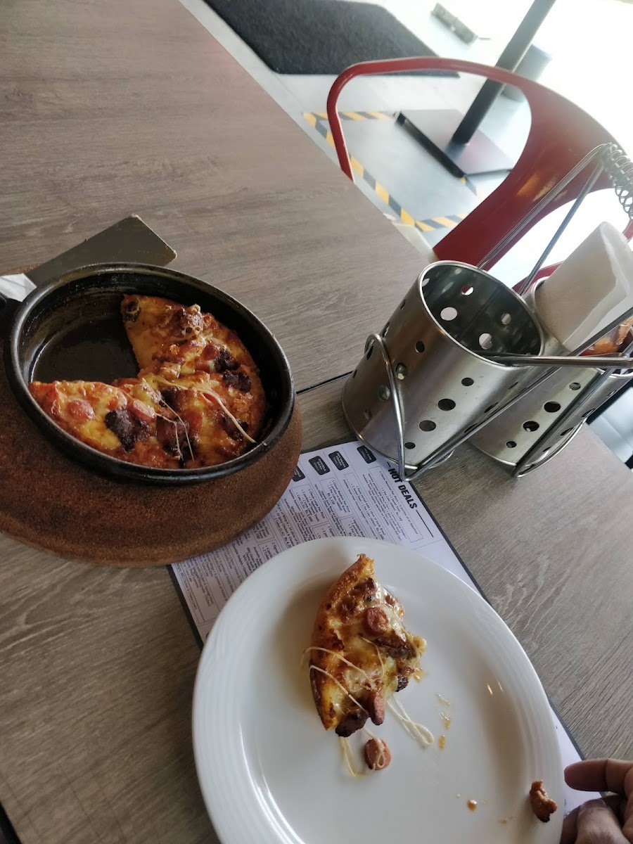 Pizza Hut - Kiribathgoda - Photo 9