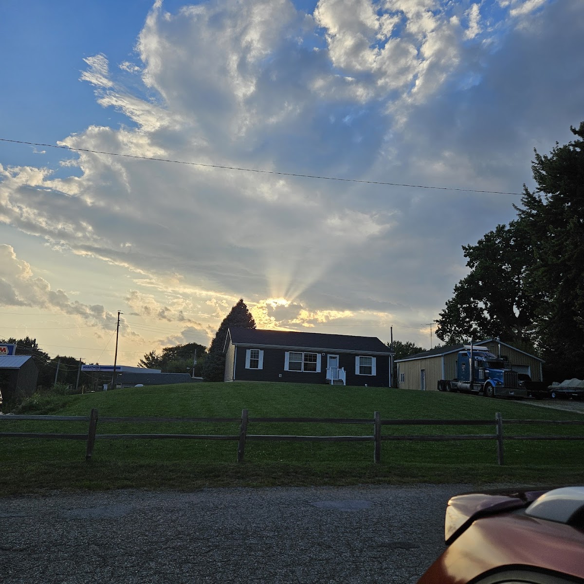 BUNGALOW INN - Photo 9
