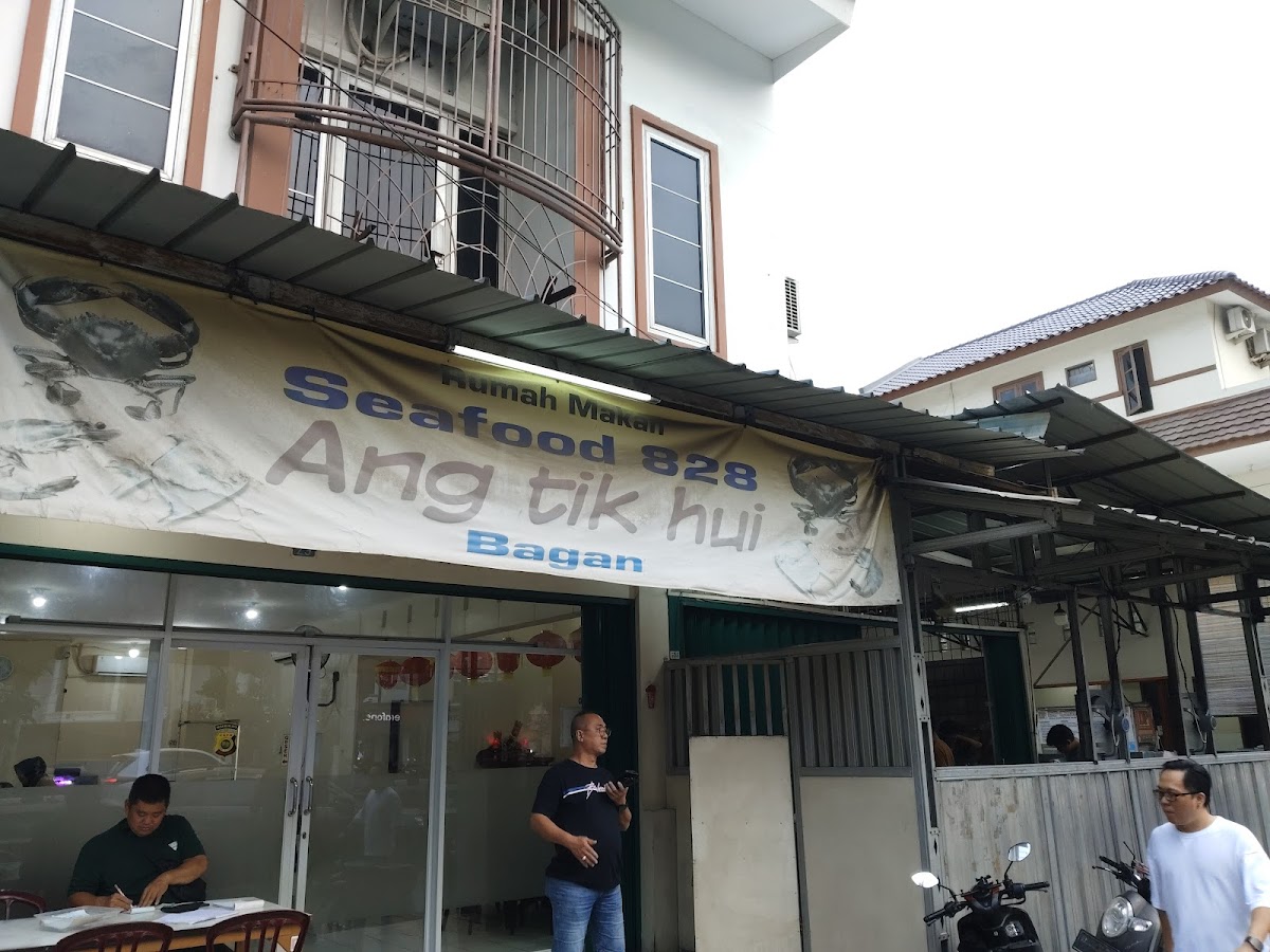 Seafood 828 Ang Tik Hui
