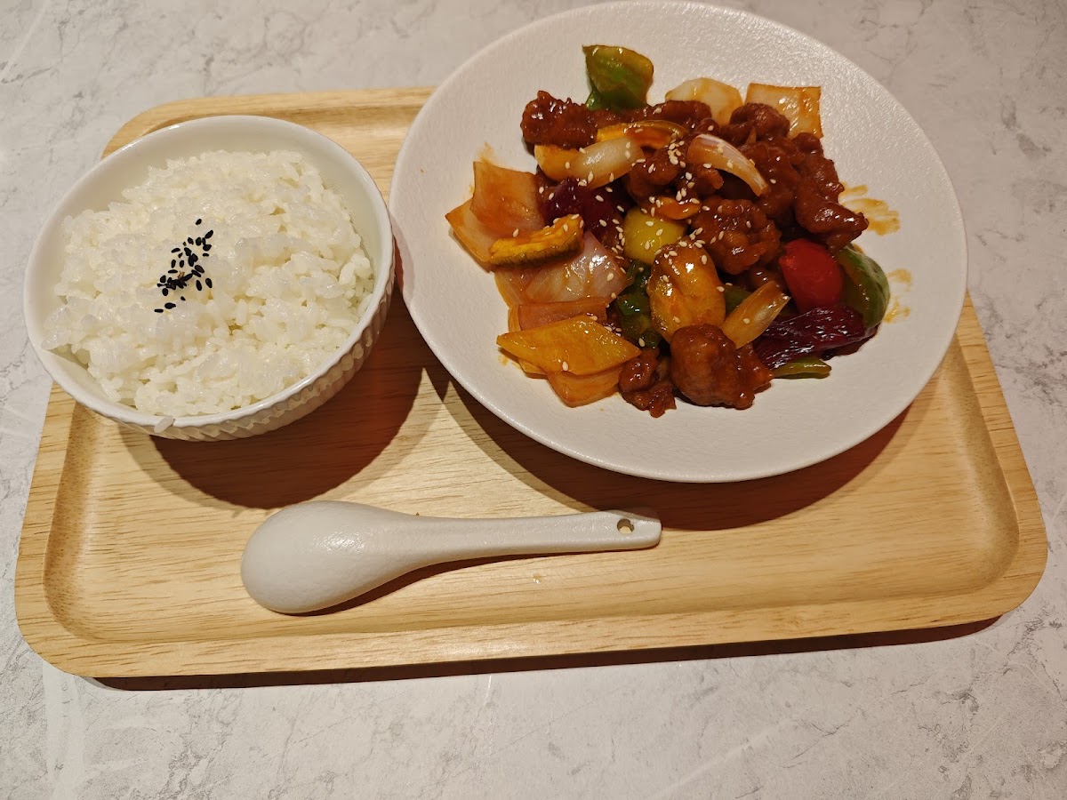 Shi Tian Fan Mandarin Restaurant - Photo 8