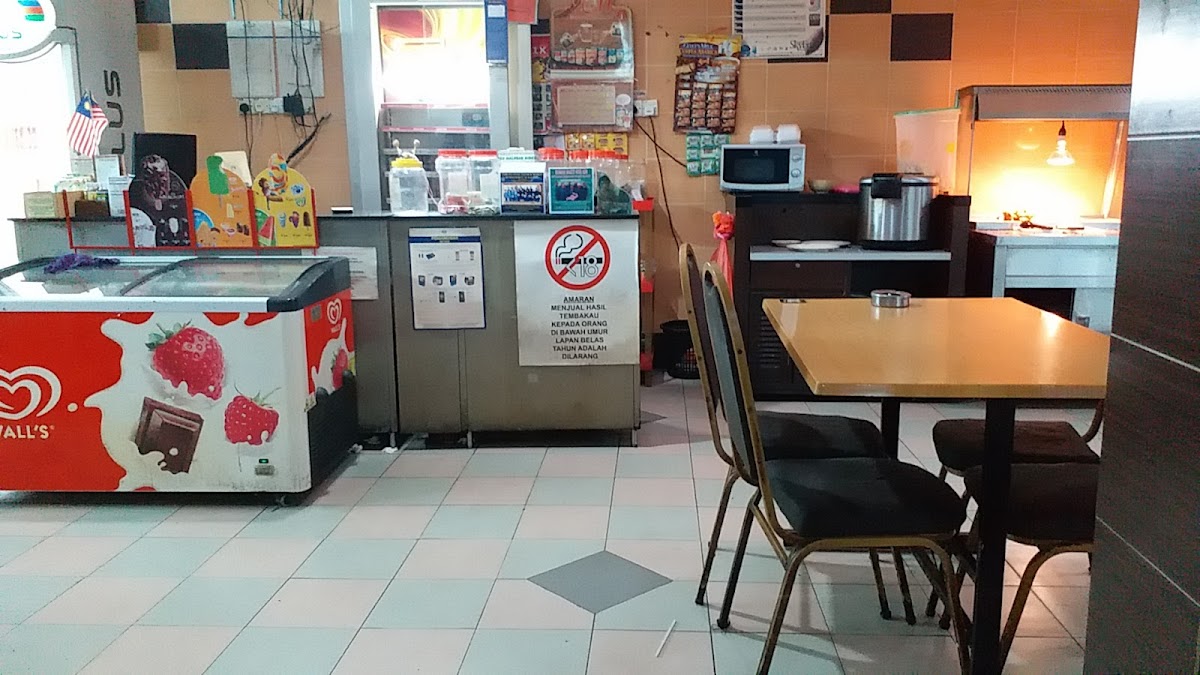 Nafih Bistro Restaurant - Photo 3