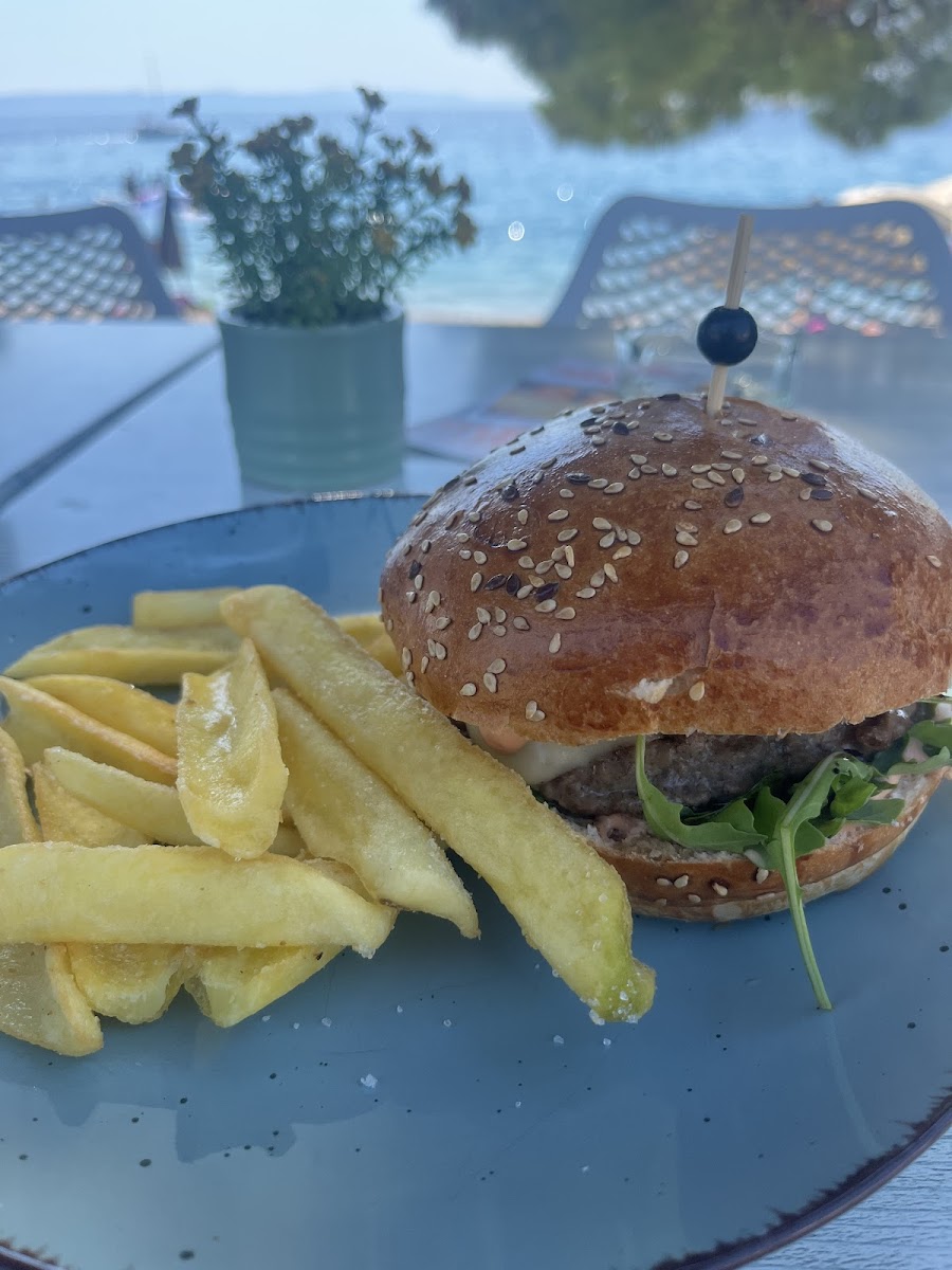 Pyat Burger & Smoothie Bar - Photo 5