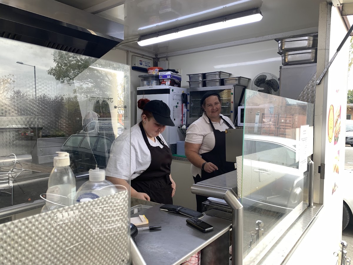 Duke's Diner - Photo 6