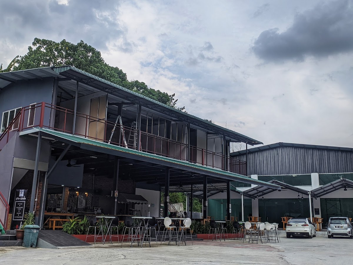 Bukit Dinding Bistro - Photo 3
