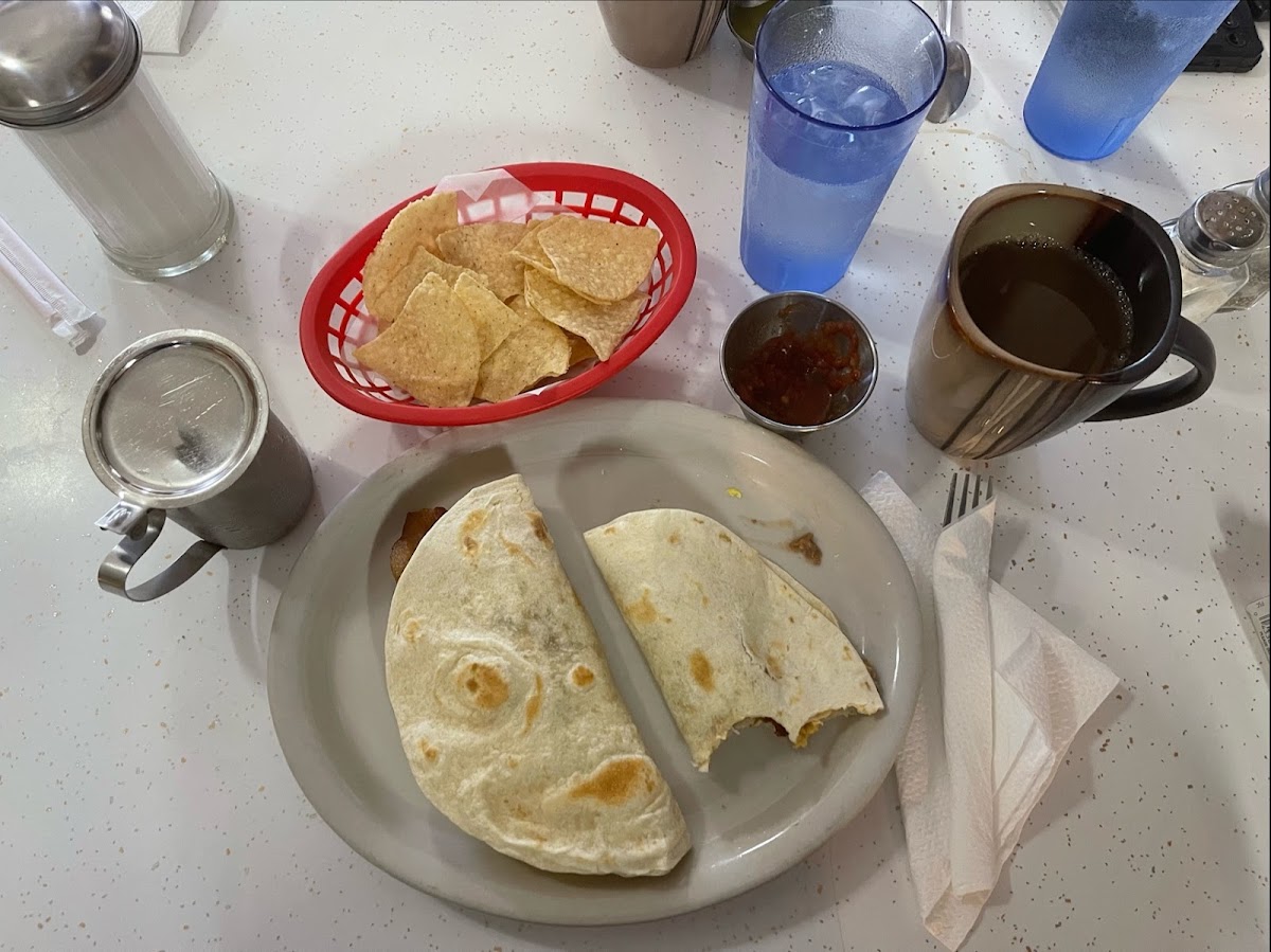 Mago's Cafe - Photo 6