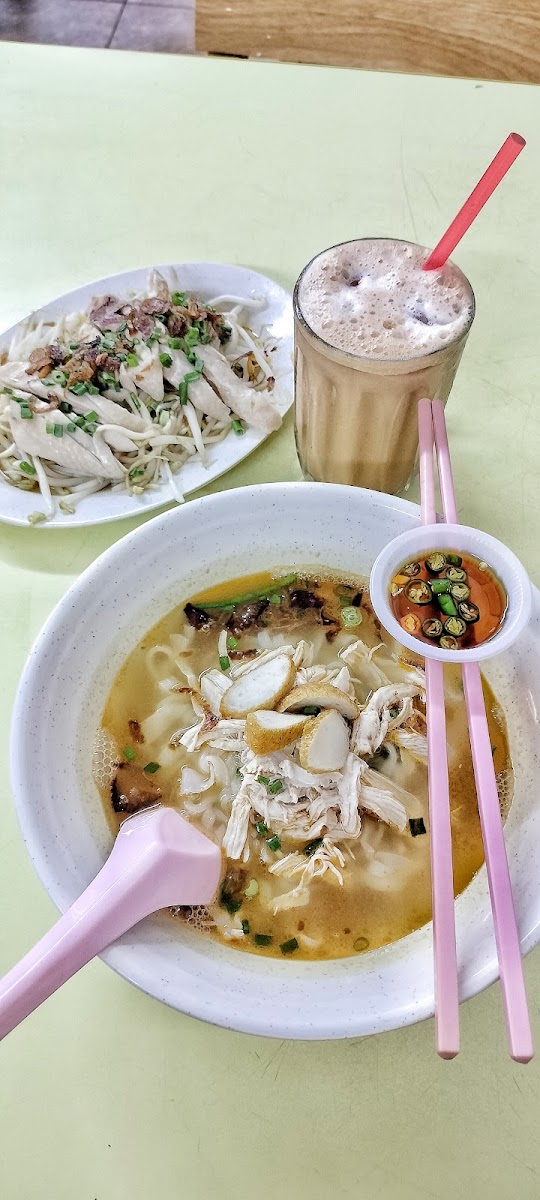 Lucky Garden Kopitiam - Photo 9