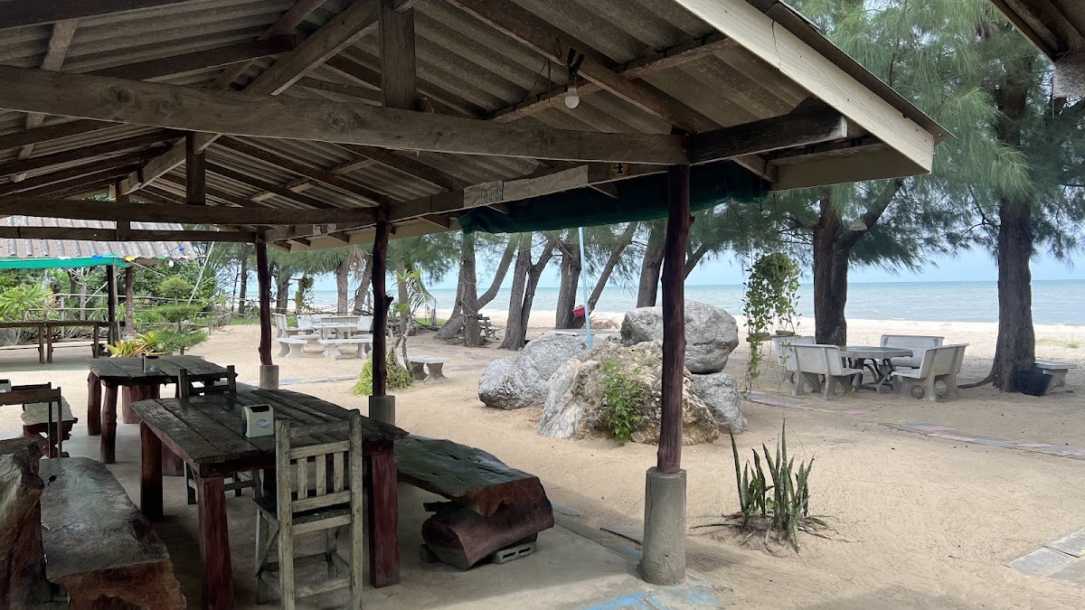 Lom Huan Restaurant