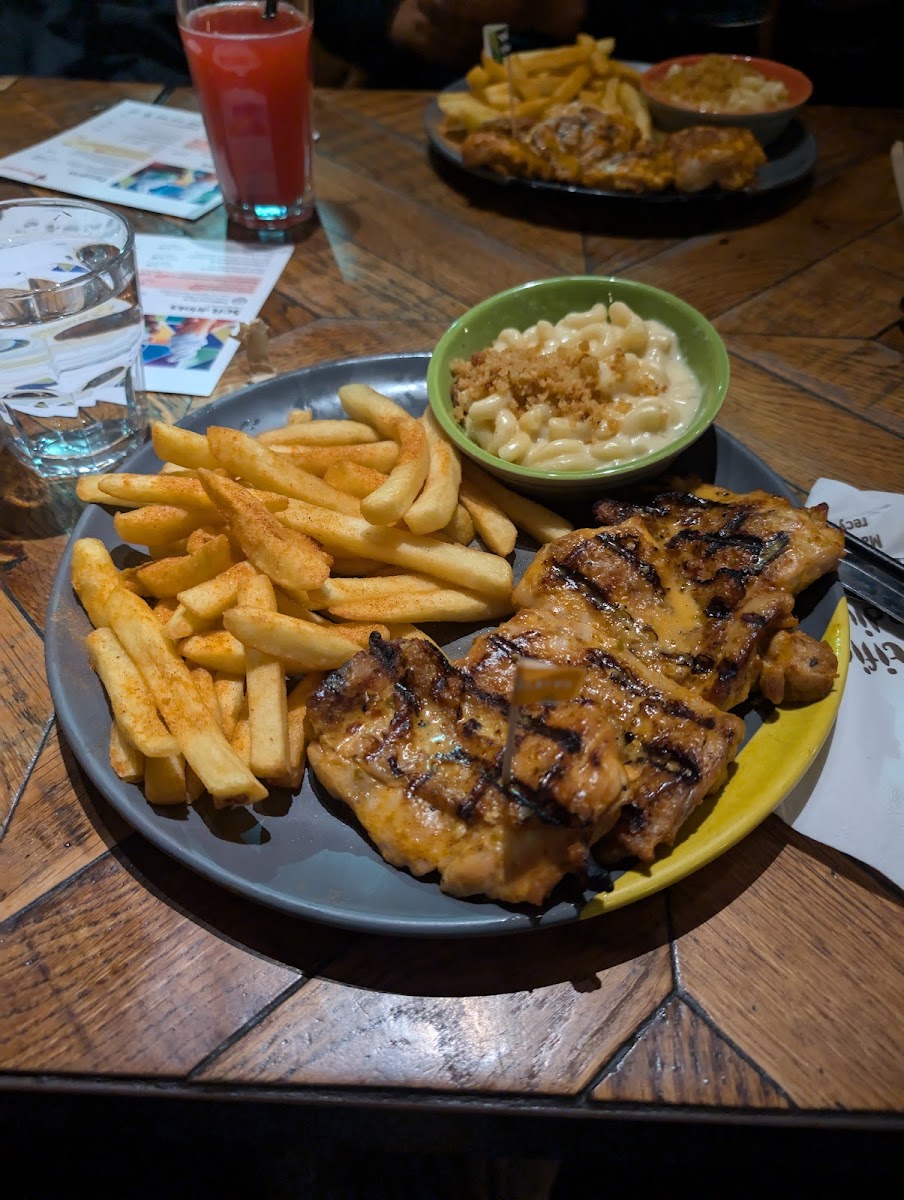 Nando's Birmingham - New Street - Photo 9