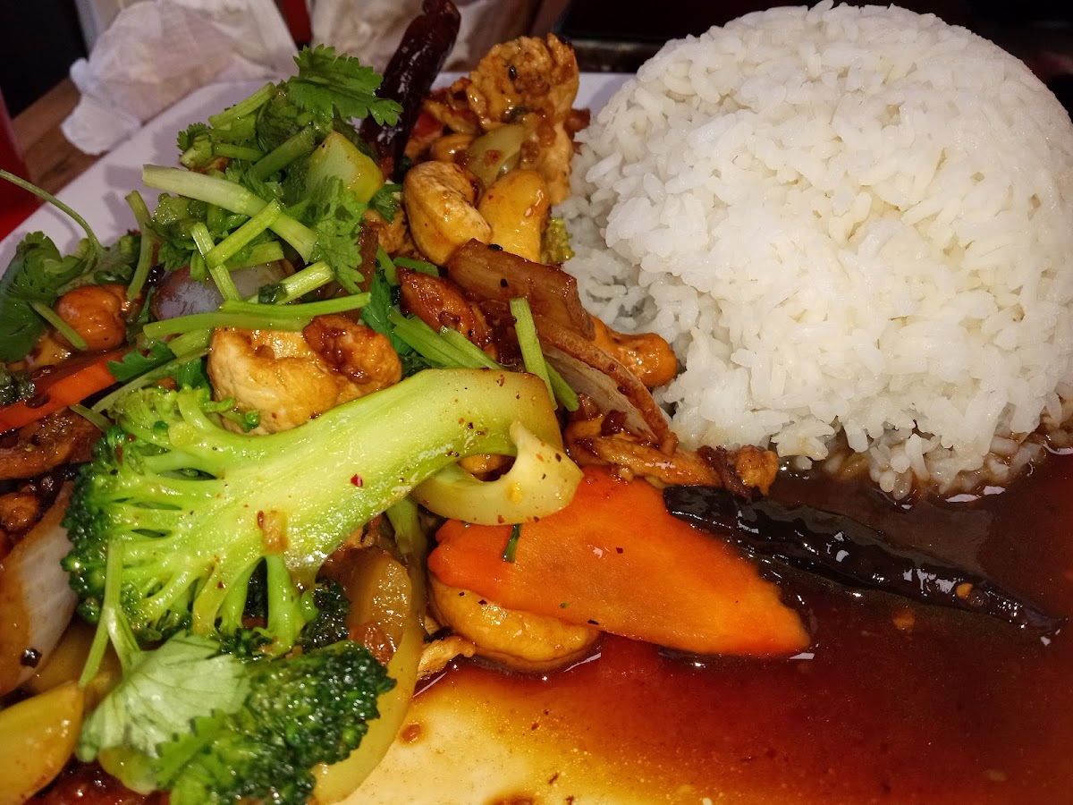 Mam’s Thai Cuisine - Photo 7