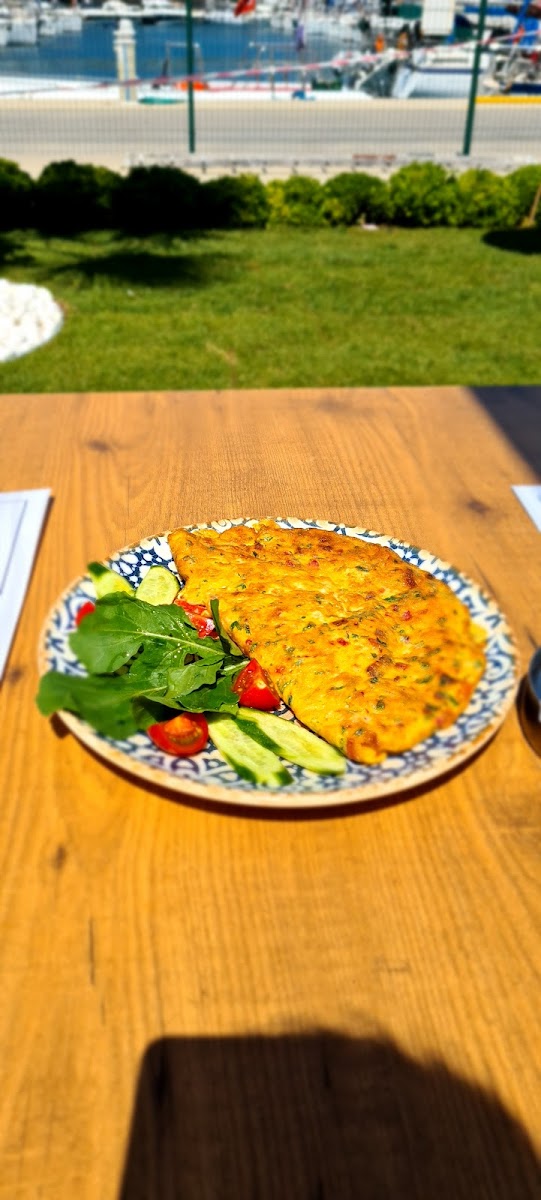 Deniz Restaurant - Photo 9