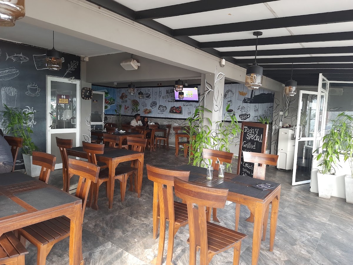 Aluroma Family Restaurant