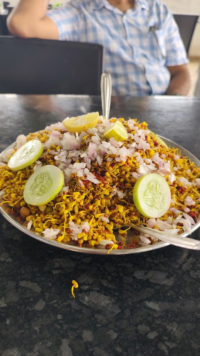 Jogeshwari misal & bhel mulshi dam - Photo 4