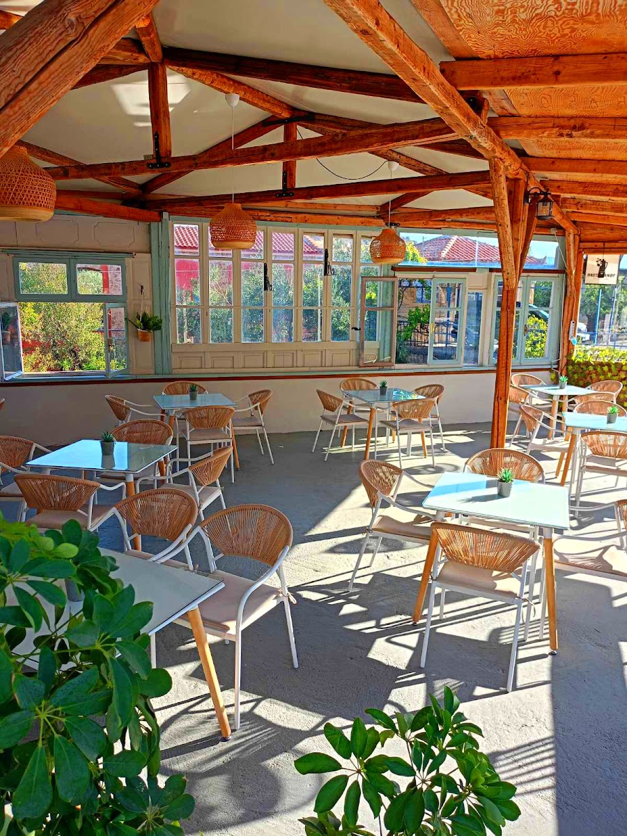 ANAX Café Bar