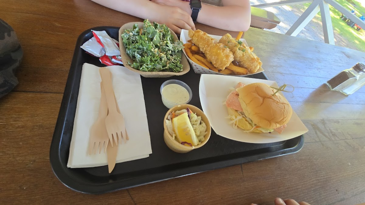 Newcastle Cafe - Photo 1
