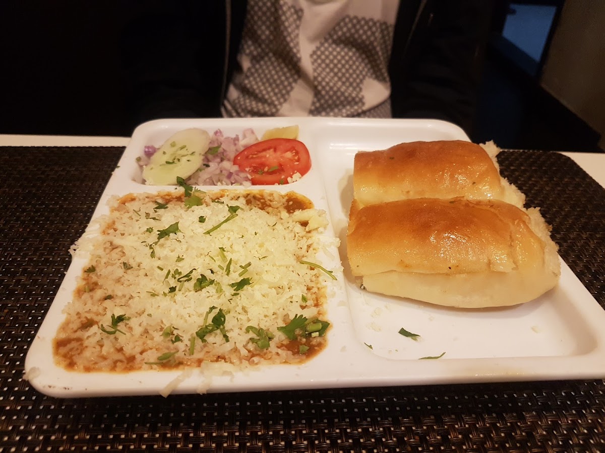 Murli Pure Veg & Ac Banquet Hall - Photo 4