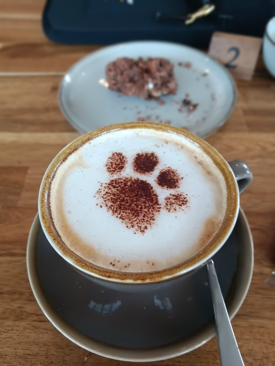 CHINWAGS CAFE - Photo 2