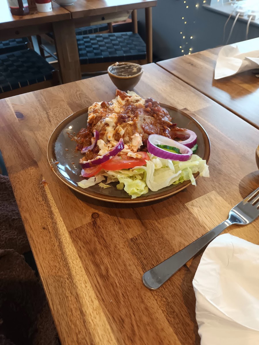CHINWAGS CAFE - Photo 5