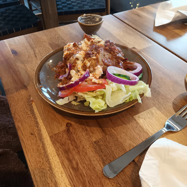 Chilli Potato Baked with Salads