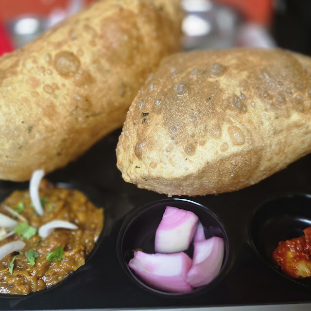 Cholla Bhatura - 2 Pieces