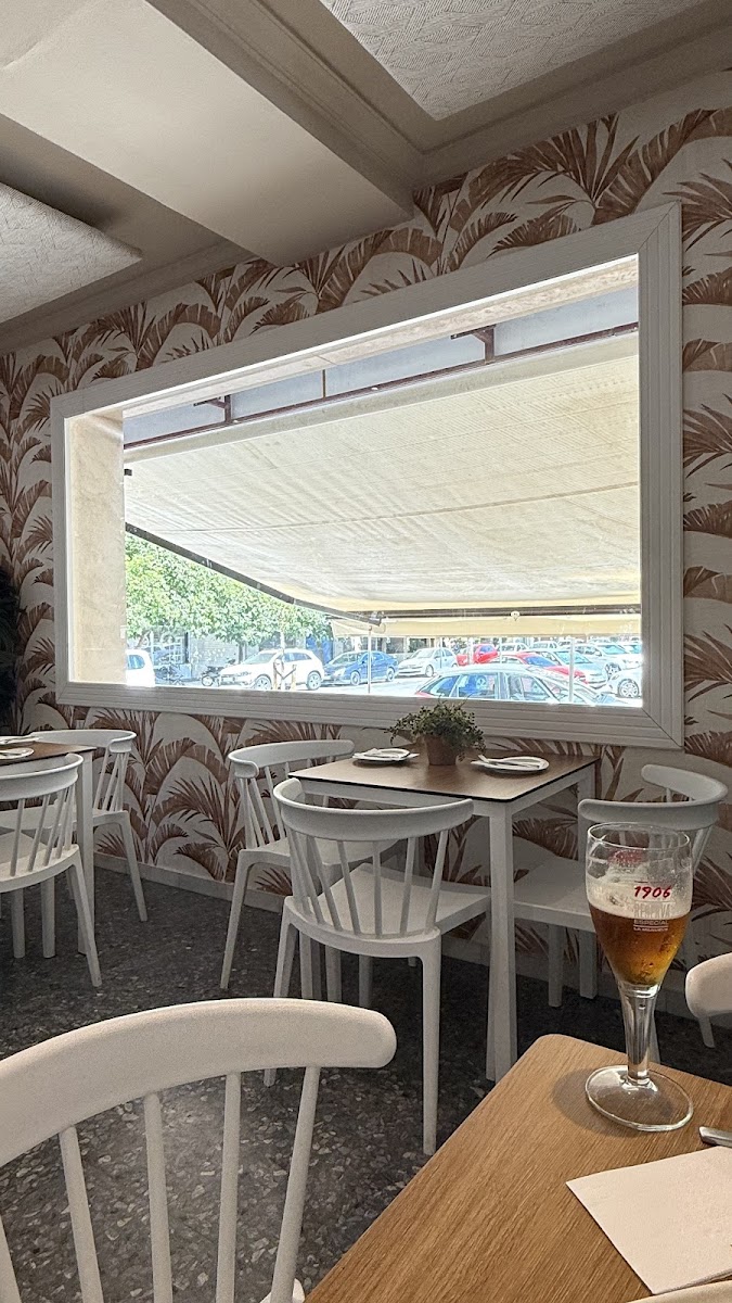 Barrio Cerveceria Sevillana - Photo 2