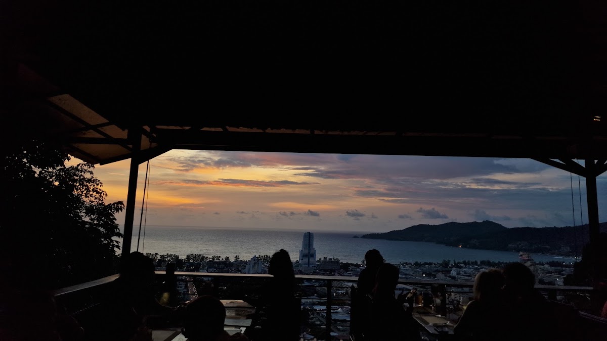 Patong Sunset View Restaurant - Photo 7