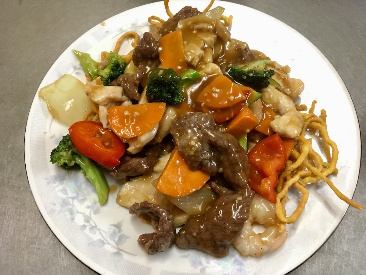 Jufu Chinese Restaurant - Photo 1