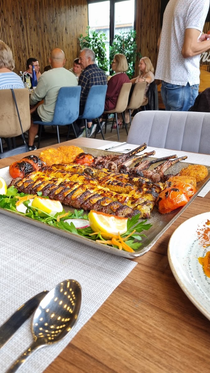 Persis Restaurant (Iranian Restaurant) - Photo 5