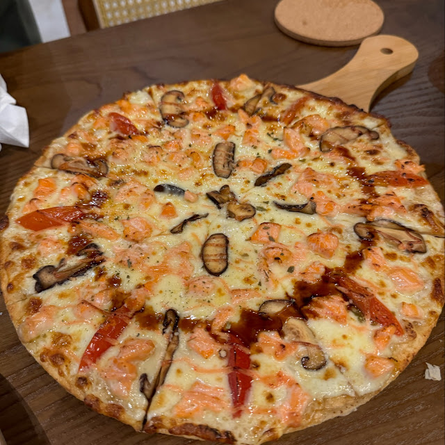 Salmon Mentaiko Pizza