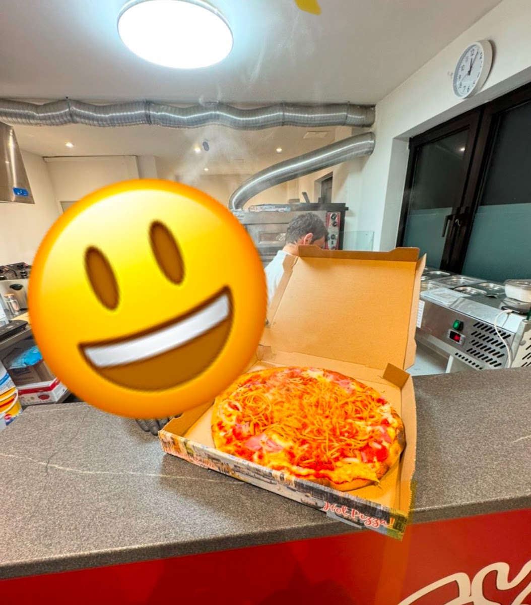 Zoey‘s Pizza - Photo 5