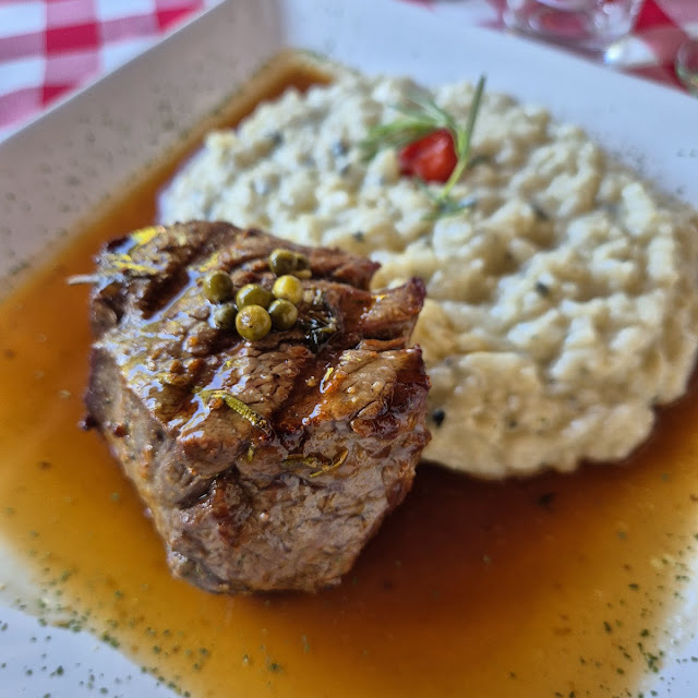 Medalhão de Filé Mignon Com Risoto de Gorgonzola