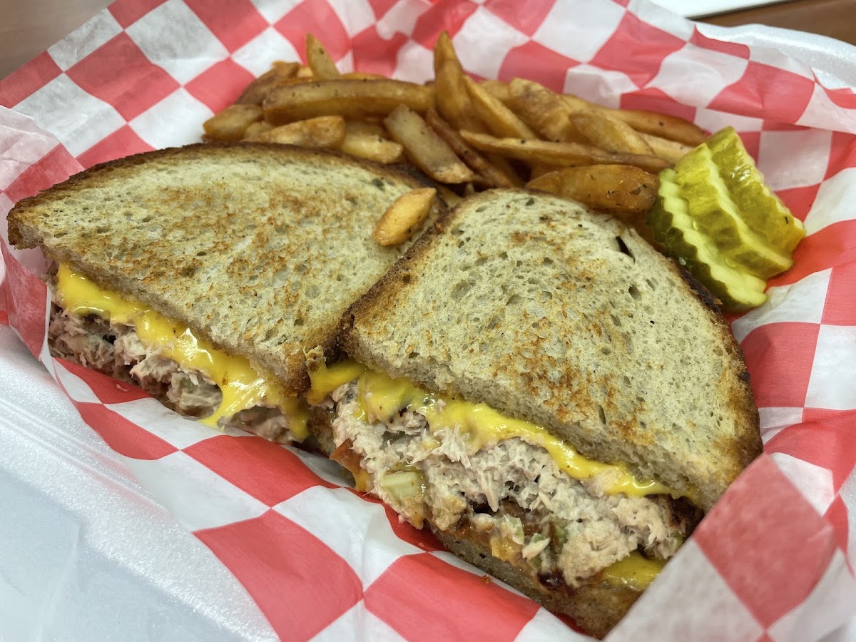 Salt & Pepper Grill II - Photo 9