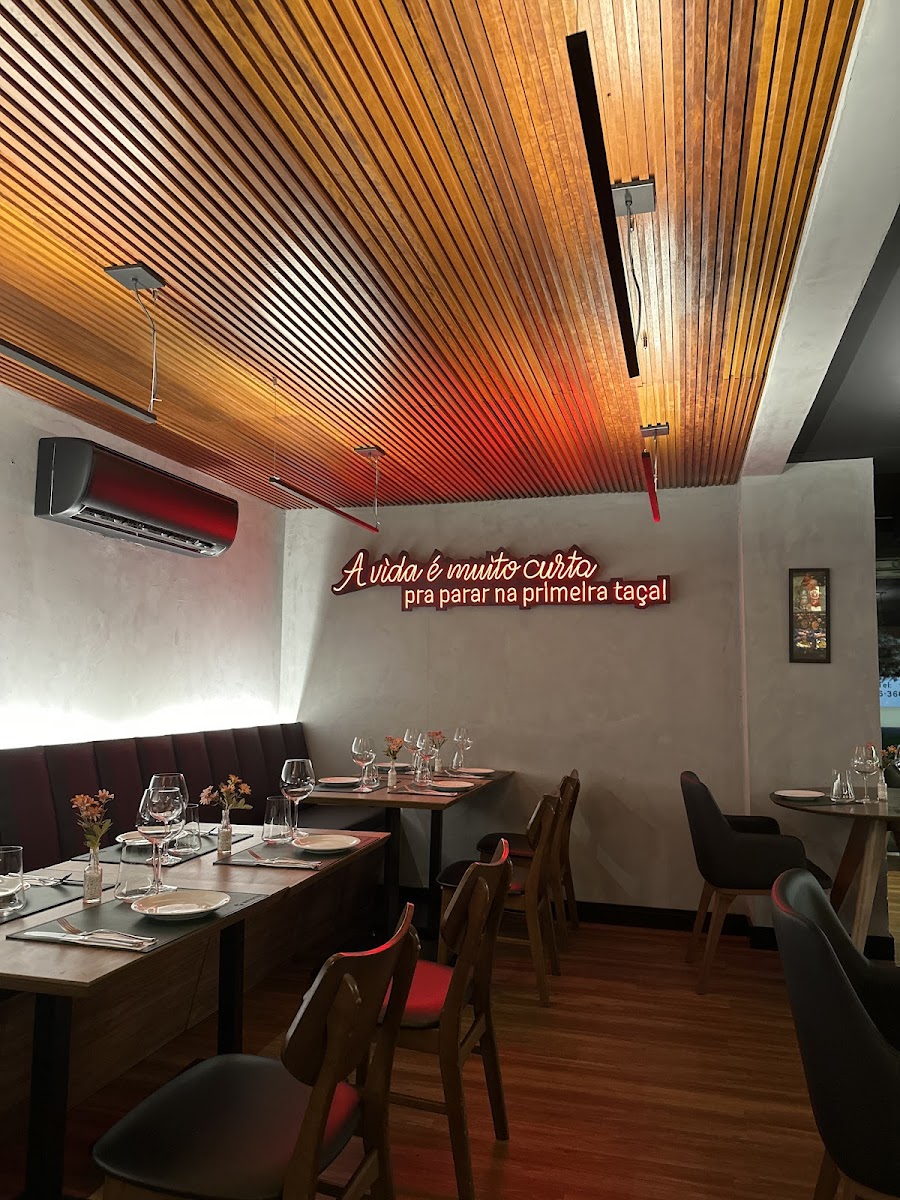 Instinto Gastrobar - Photo 9