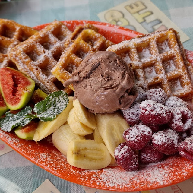 Belgian Waffle with Ice-Cream