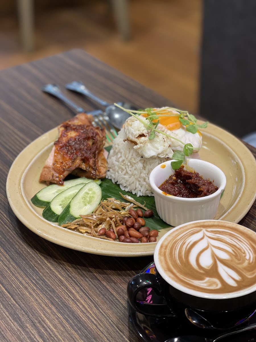 MEJA Cafe Sutera Utama - Photo 8