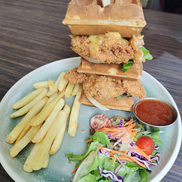 Fried Soft Shell Crab Waffle