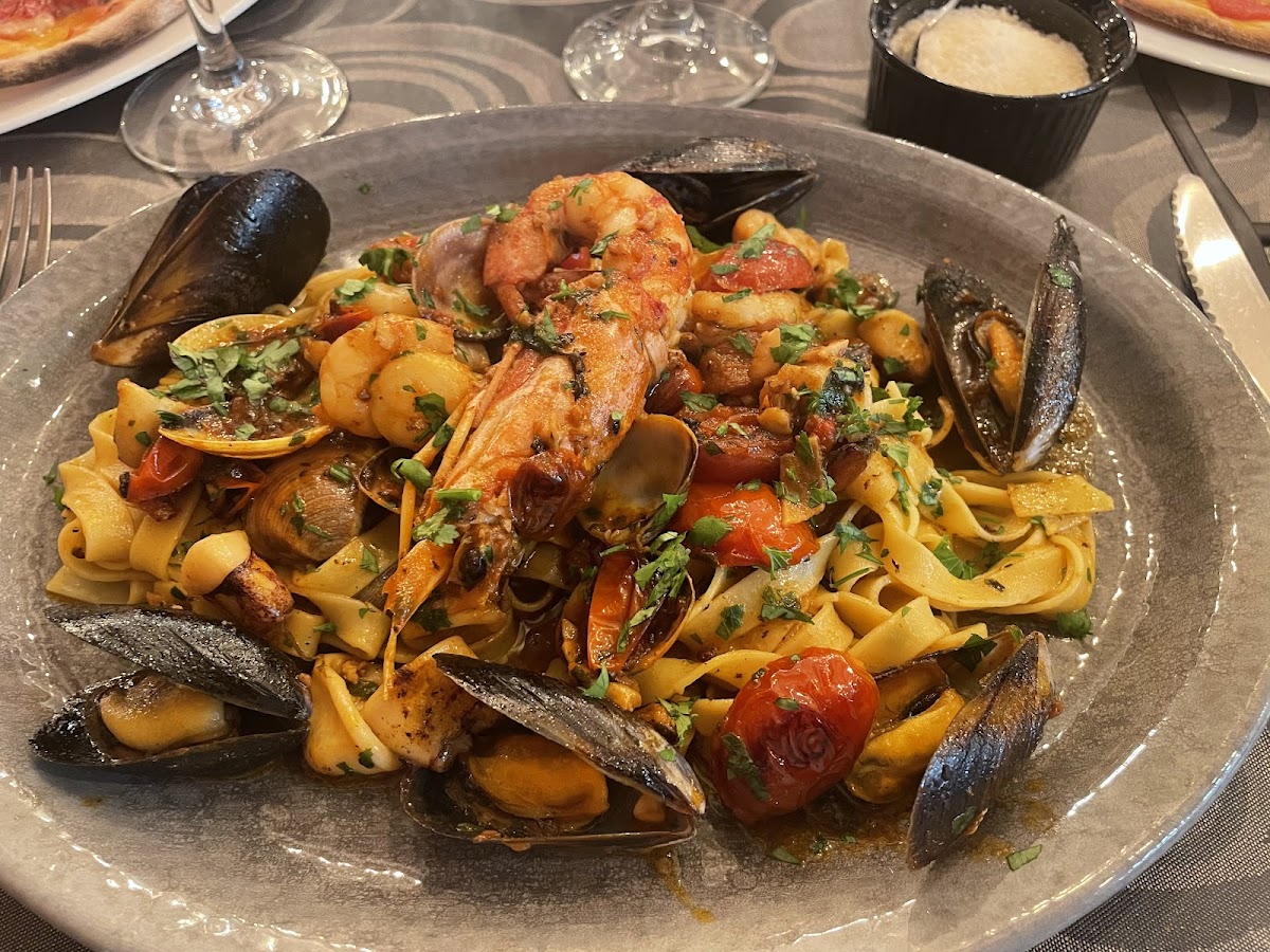 Europa 3 pizzeria - Photo 2