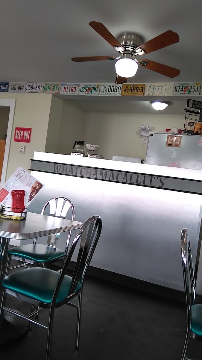 Whatchamacallits Diner - Photo 3