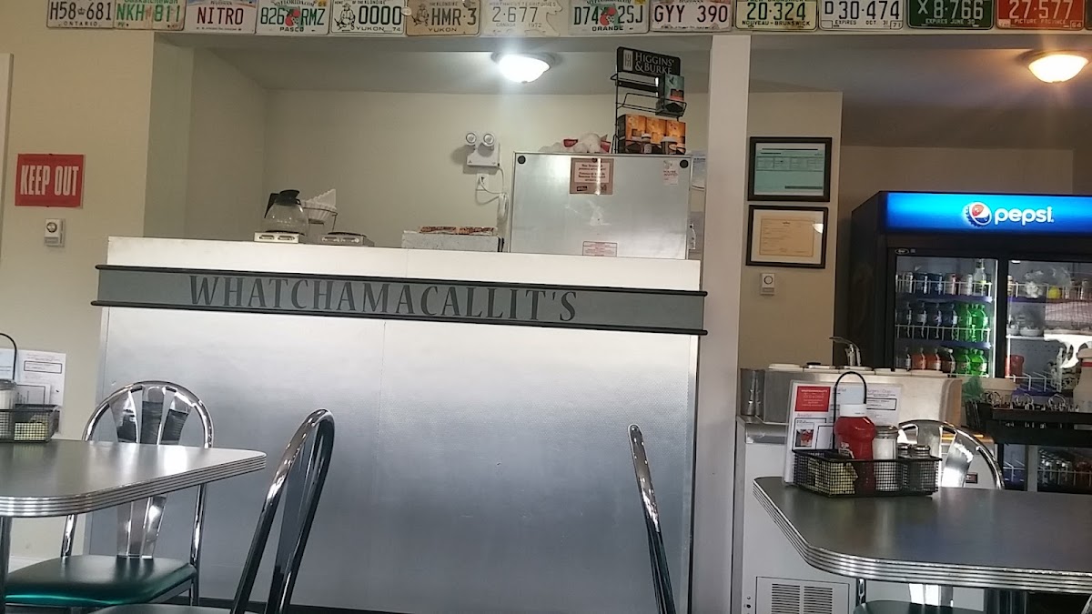 Whatchamacallits Diner - Photo 4